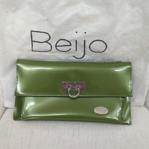 Beijo Shiny Olive Clutch